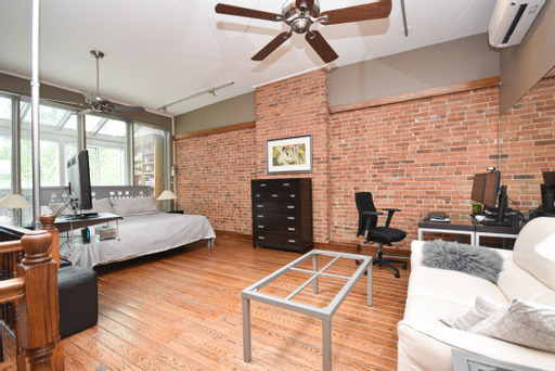 https://0901.nccdn.net/4_2/000/000/06b/a1b/brown-3rd-floor-master-suite-3rd-pic.jpg