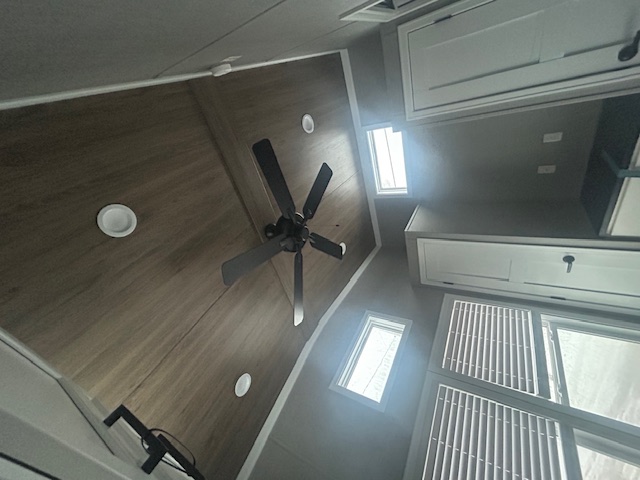 https://0901.nccdn.net/4_2/000/000/06b/a1b/elevation-bedroom-ceiling.jpg