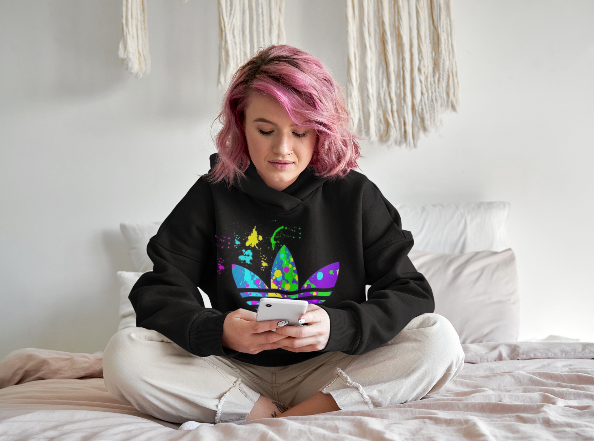 https://0901.nccdn.net/4_2/000/000/06b/a1b/hoodie-featuring-a-young-woman-texting-at-home-gosexyca.png