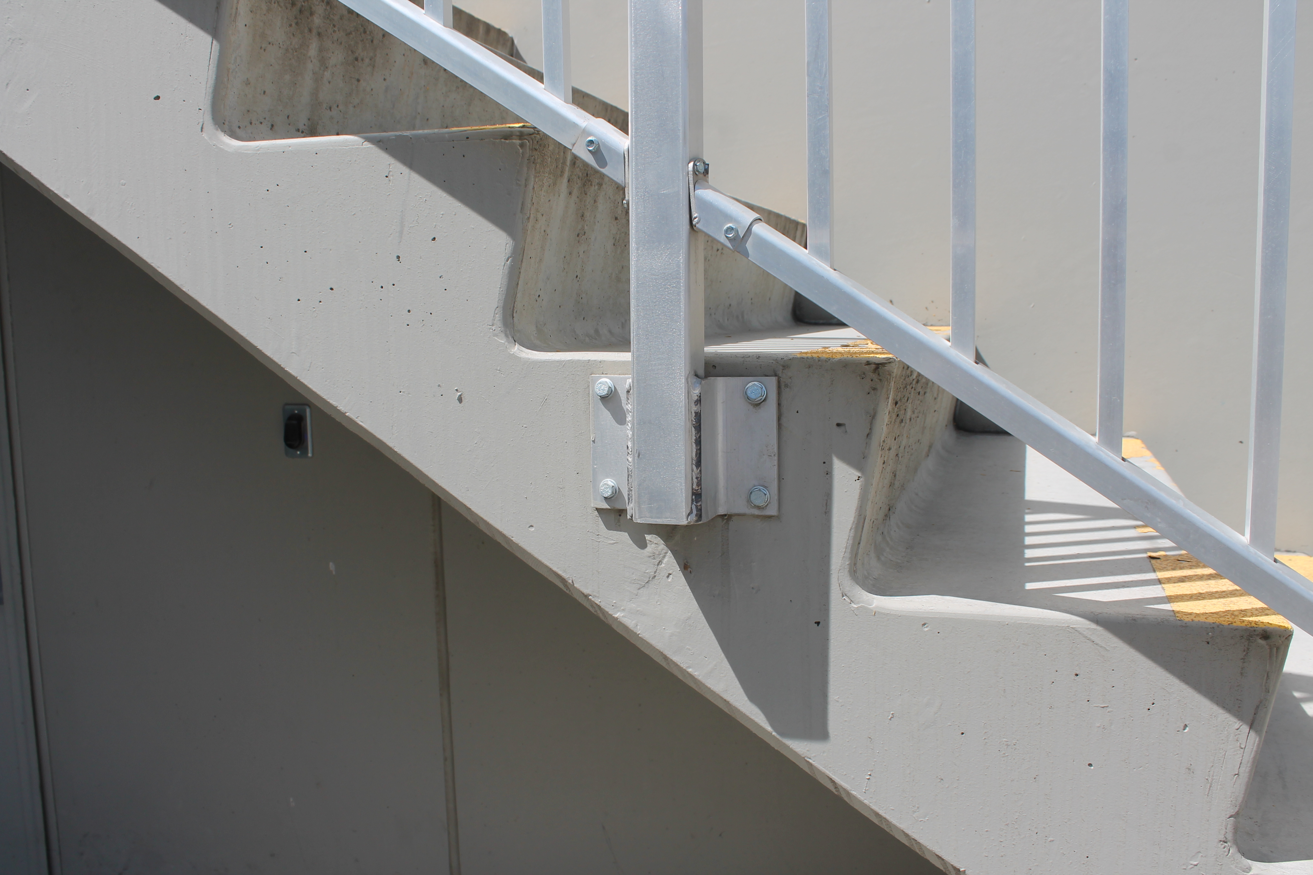 Ext, stair railing connection