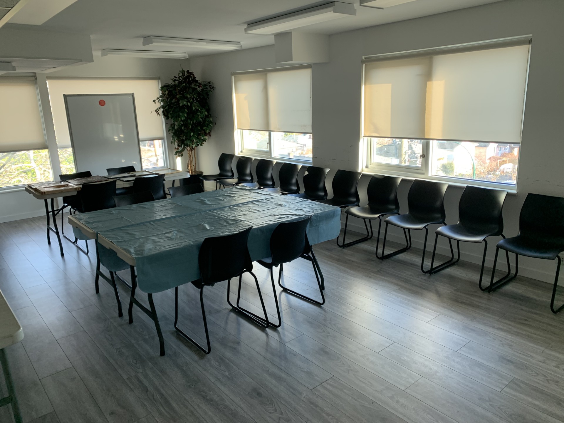 https://0901.nccdn.net/4_2/000/000/06b/a1b/mhhs-training-room.jpg
