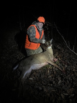 https://0901.nccdn.net/4_2/000/000/06b/a1b/ontario-deer-hunting-success-kevin.jpg