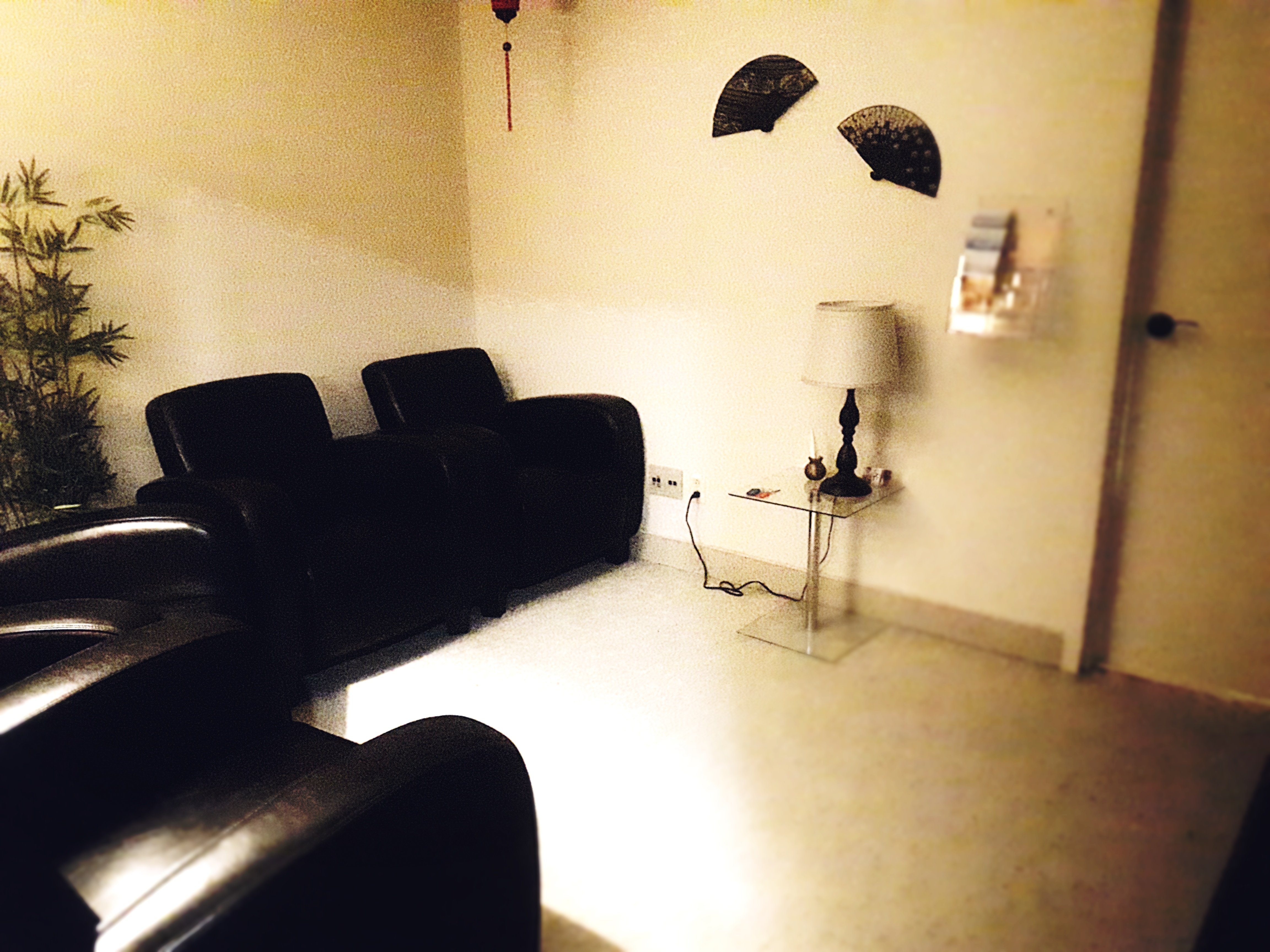 The waiting room is comfortable to receive you
Just rest and relax after your treatment
