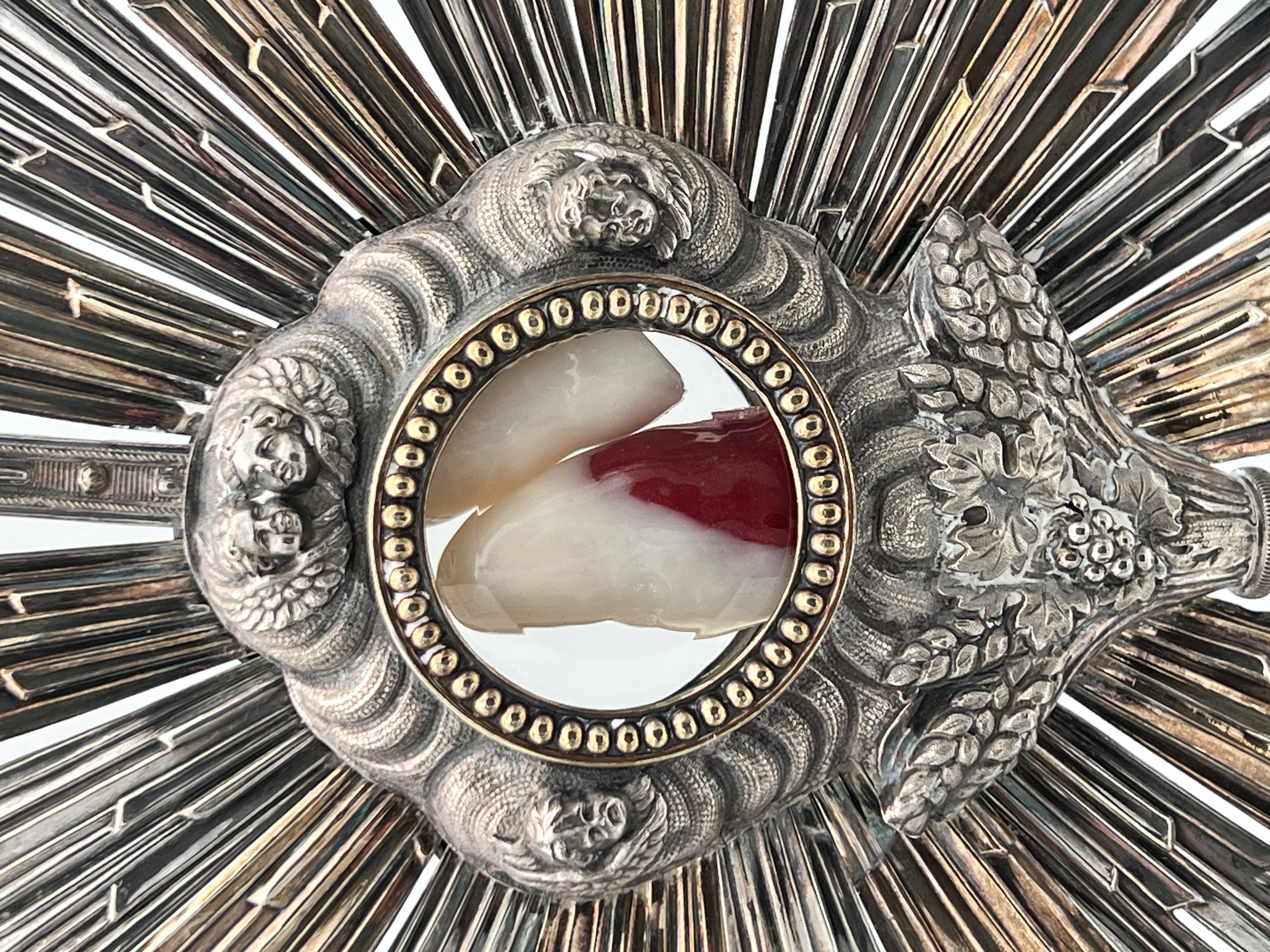 Glass fingers in Relinctuary