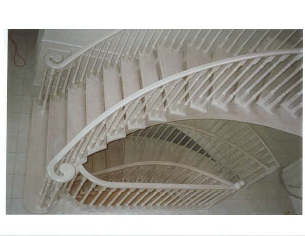 Circular red oak Scandinavian style stair