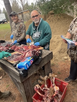 https://0901.nccdn.net/4_2/000/000/071/260/2024-tony-luc-ontario-whitetail-deer-hunt-wild-north-outfitters.jpg