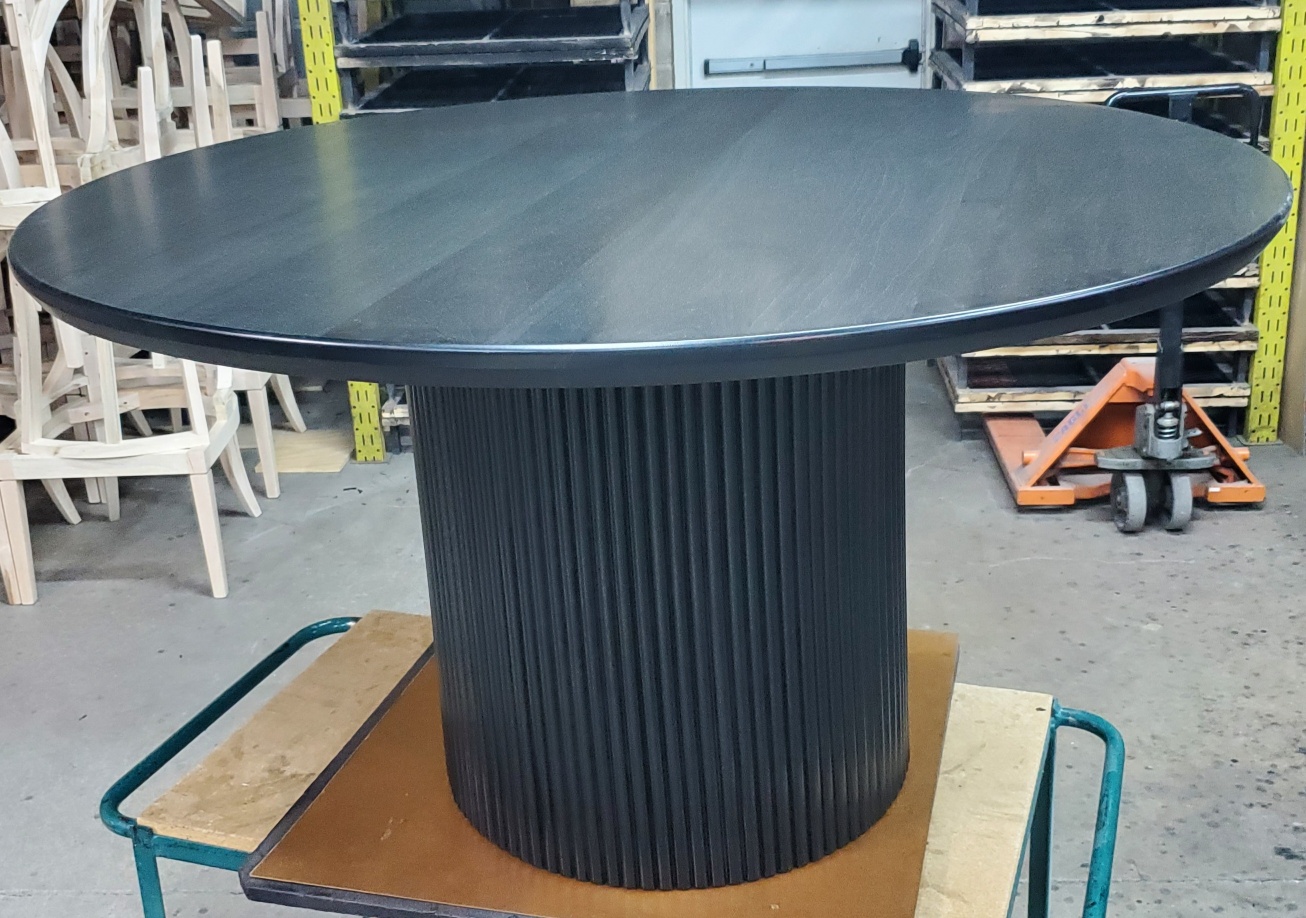 Round table top+round reeded base