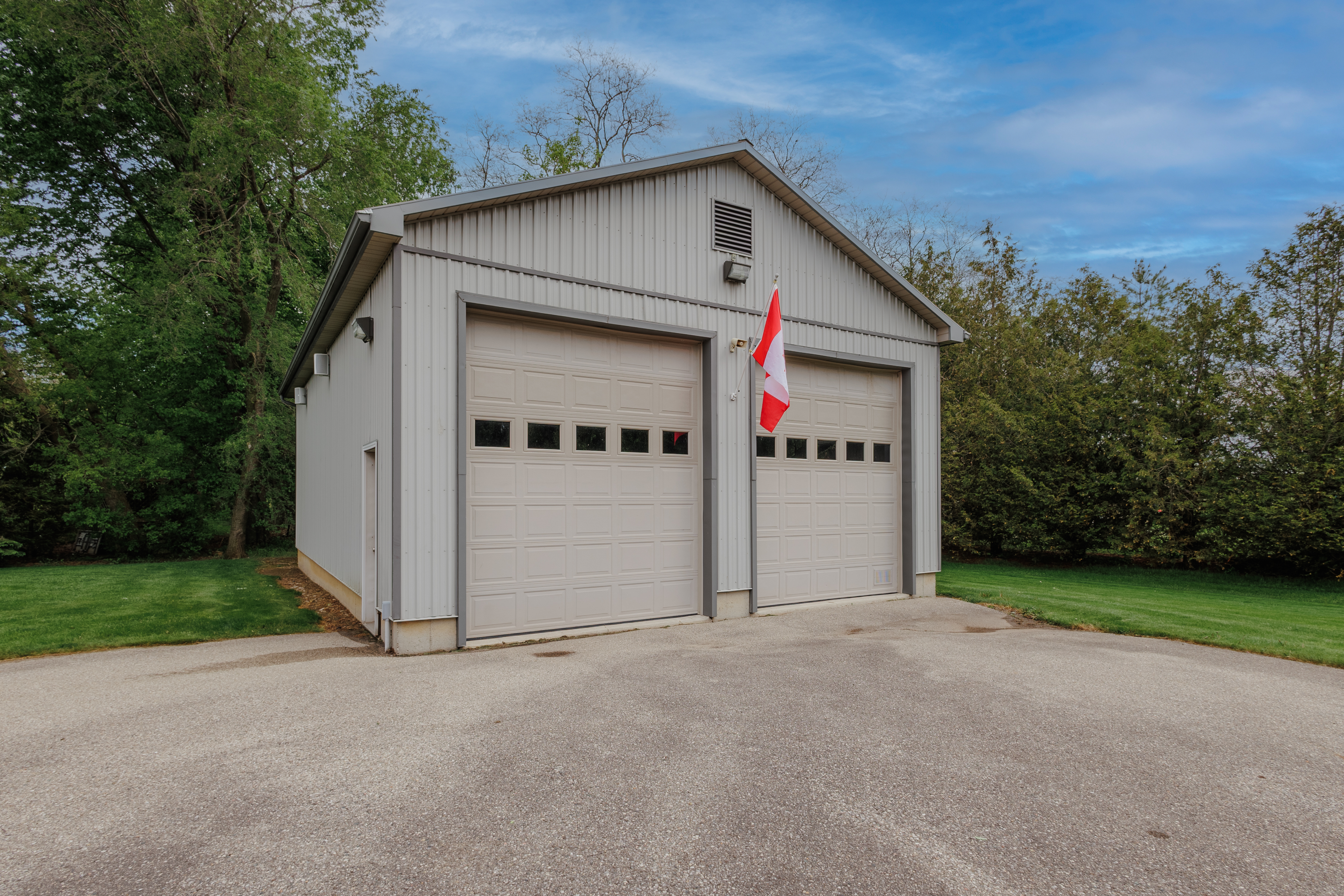 https://0901.nccdn.net/4_2/000/000/071/260/224271-ostrander-road-15.jpg