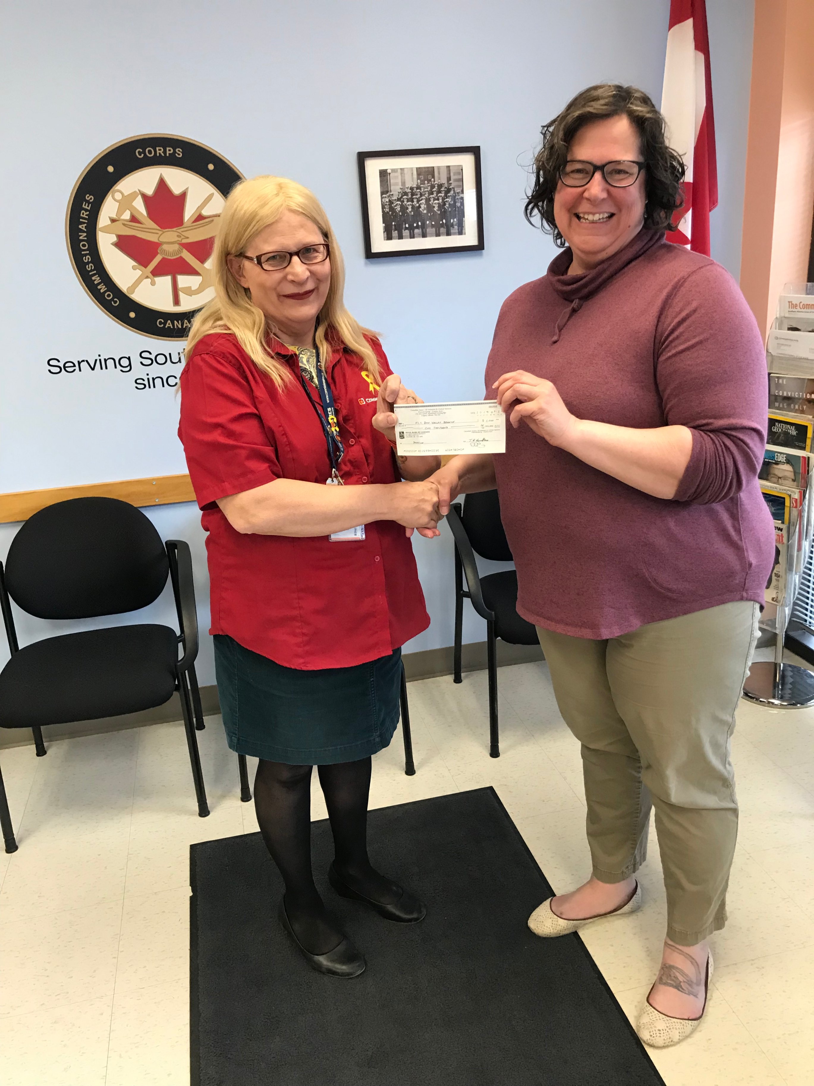 On Behalf of CAVUNP Calgary , Danielle presented a $1,000 donation to Slt(NL) Michelle Turner
Commanding Officer
NLCC John A. Hamilton #166

