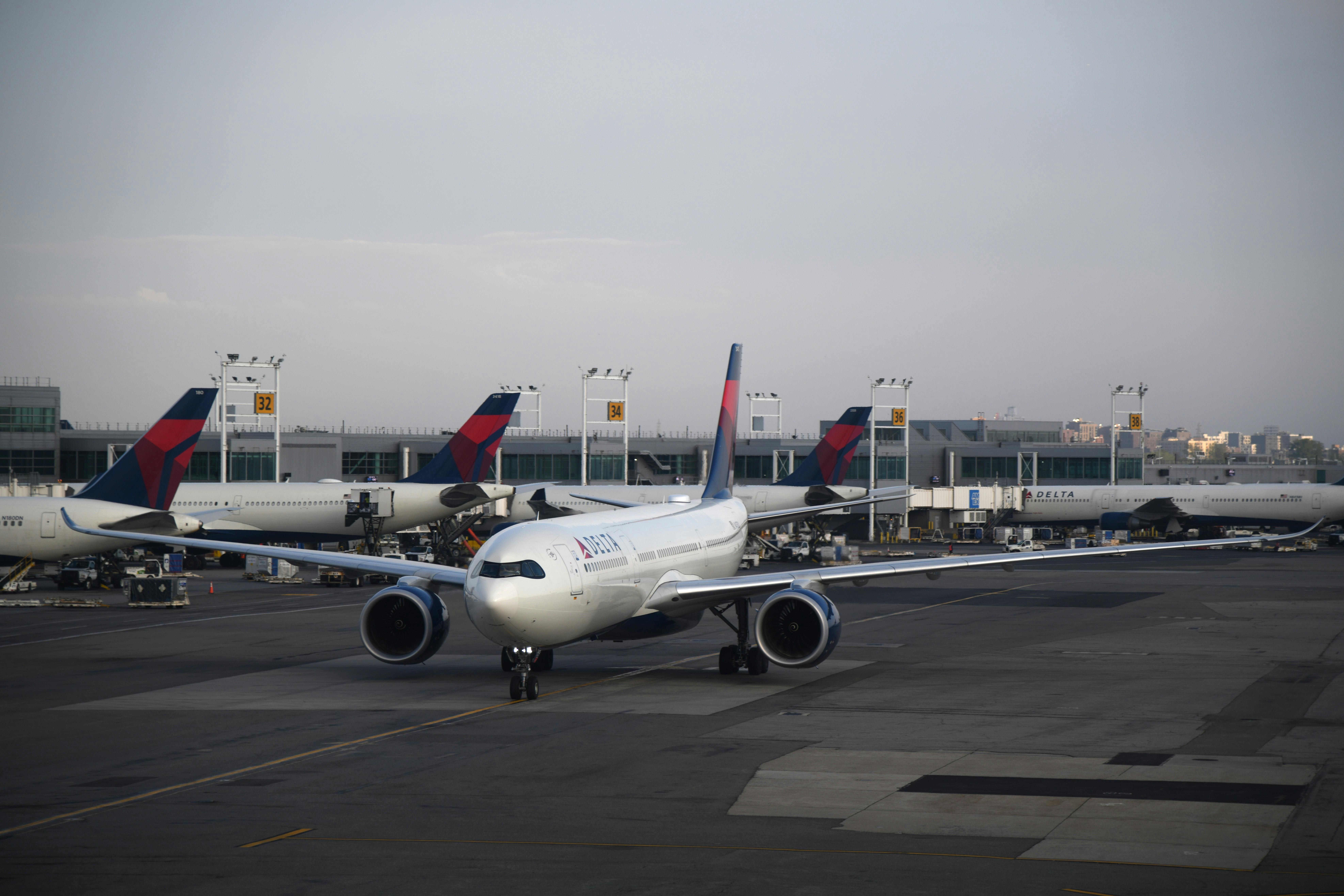 Commercial airplane