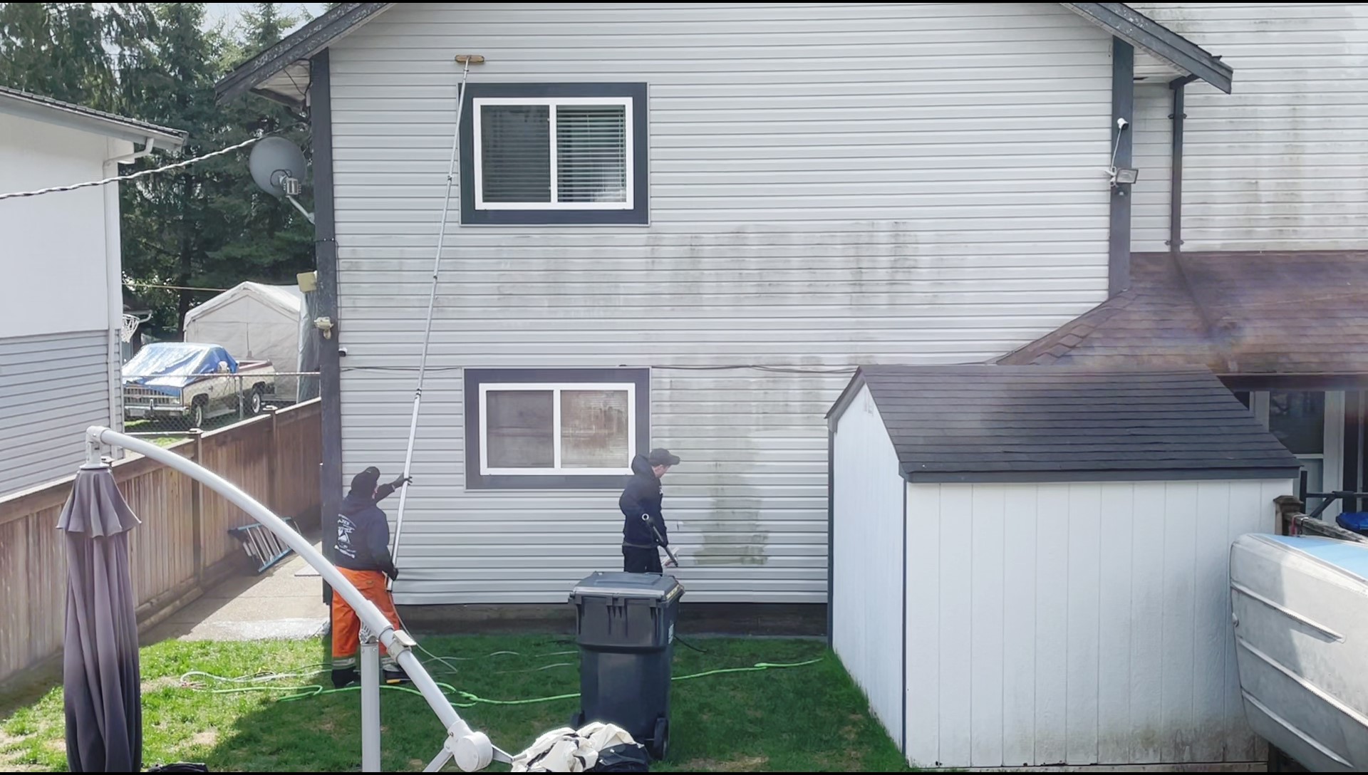 Brush Washing Vinyl Siding