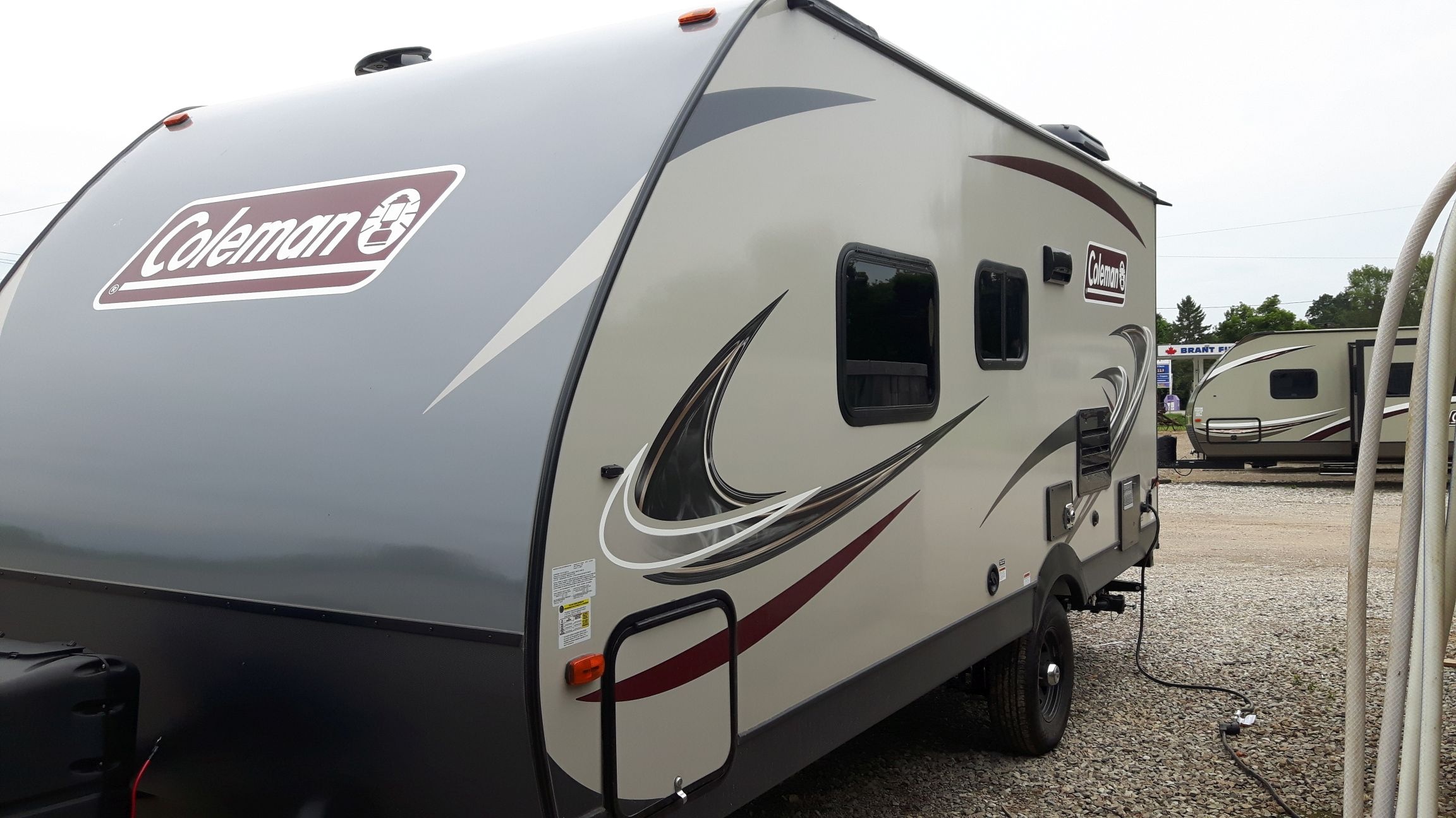 Town & Country Sales & ServiceColeman Light LX 1705RB