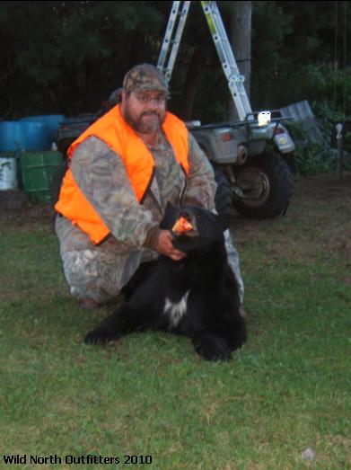 https://0901.nccdn.net/4_2/000/000/076/de9/ontario-bear-hunting-outfitter-successful-hunter-rick.jpg