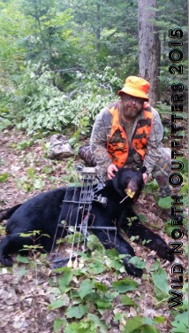 https://0901.nccdn.net/4_2/000/000/079/c81/2015-bow-black-bear-hunt-ontario-gary.jpg