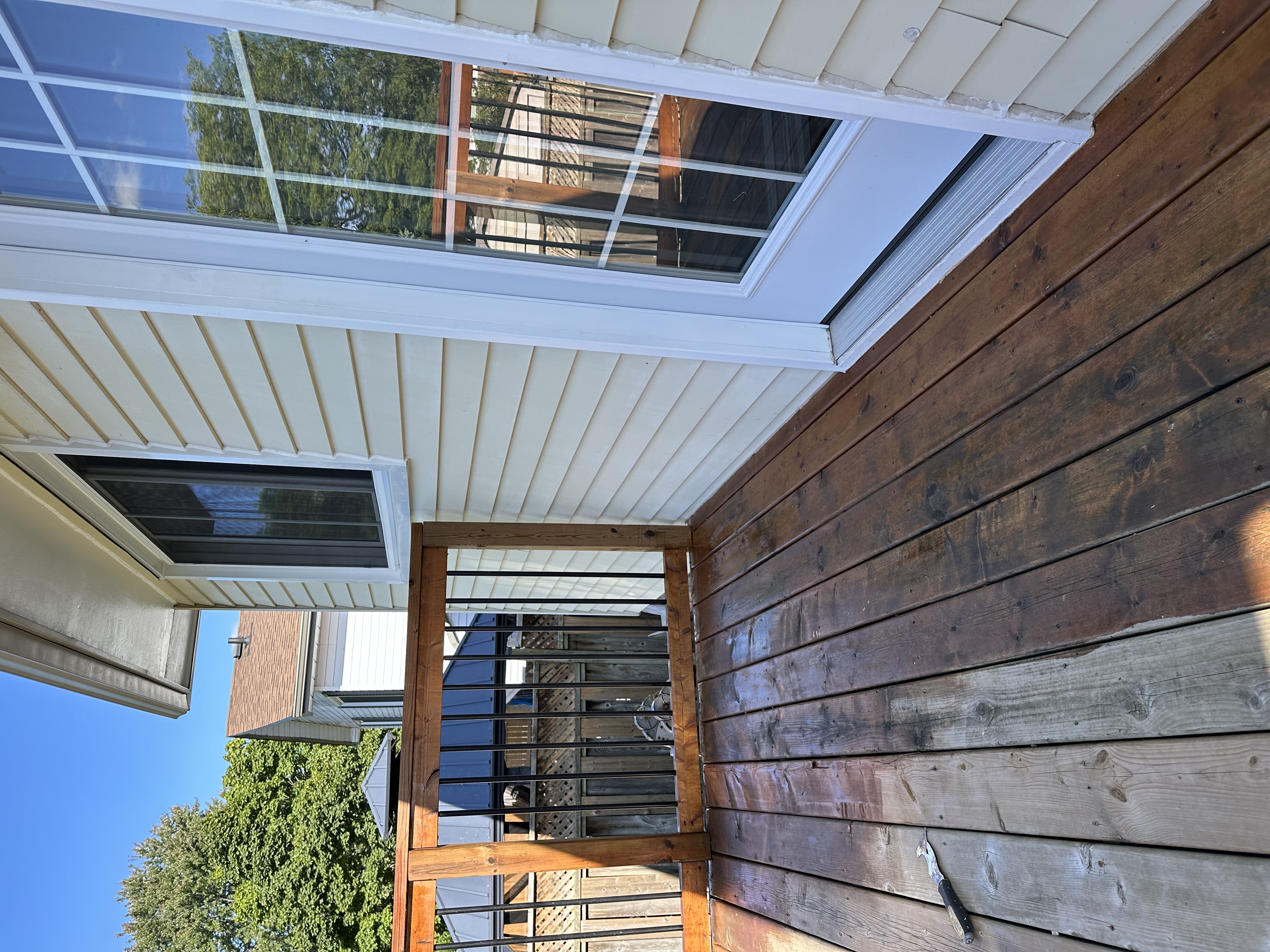 https://0901.nccdn.net/4_2/000/000/07b/1f6/img_5898.jpg-deck-painting-before-after.jpg