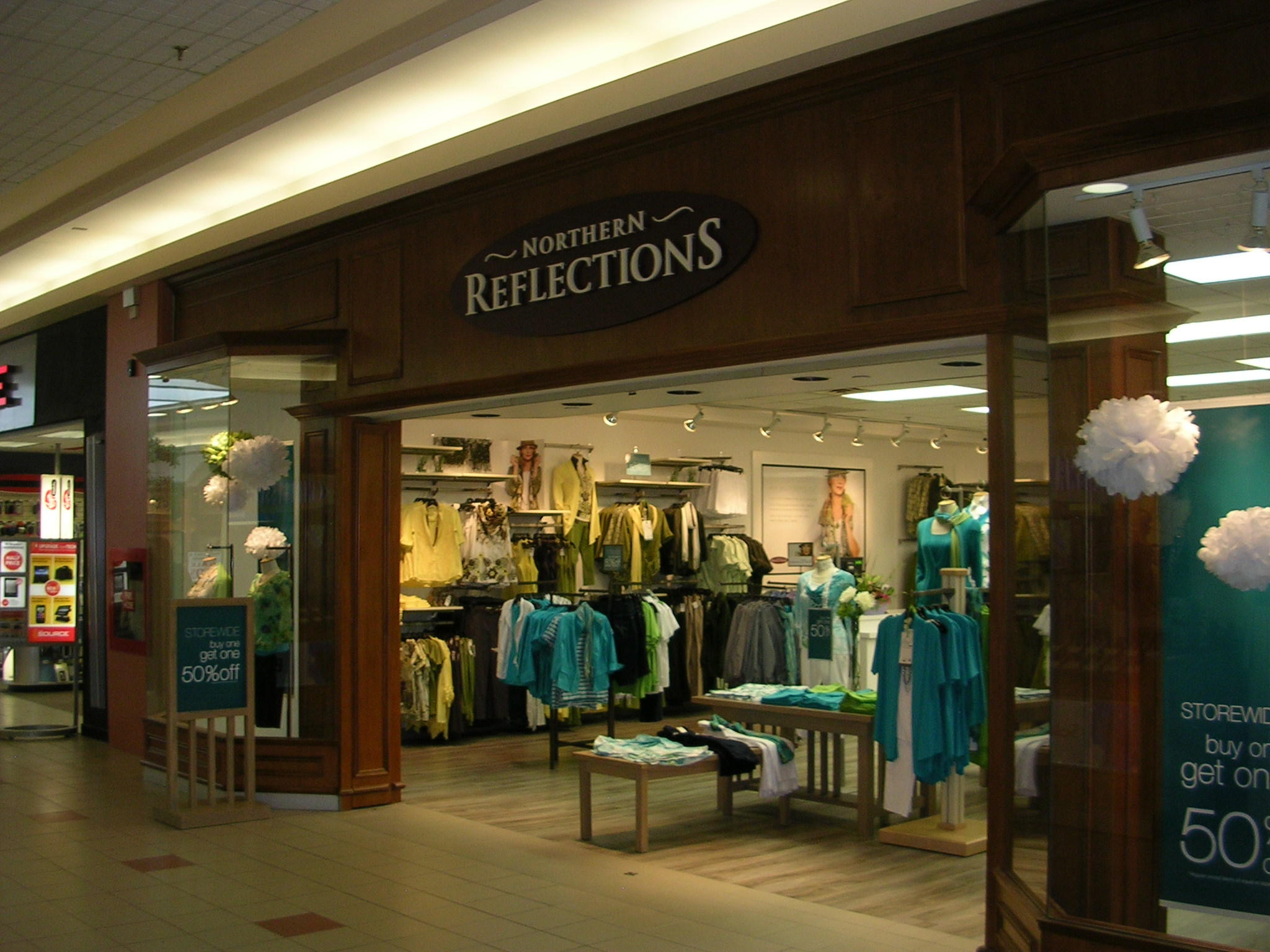 Northern Reflections
Milton Mall