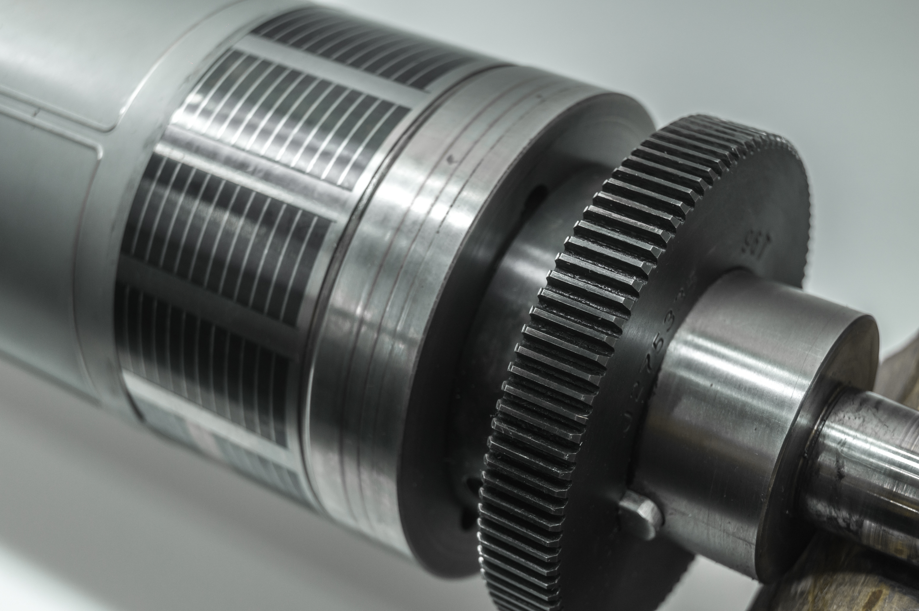 Magnetic cylinder machine part in a box