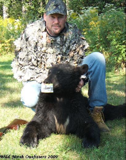 https://0901.nccdn.net/4_2/000/000/07d/95b/ontario-black-bear-hunt-frank-wild-north-outfitters.jpg
