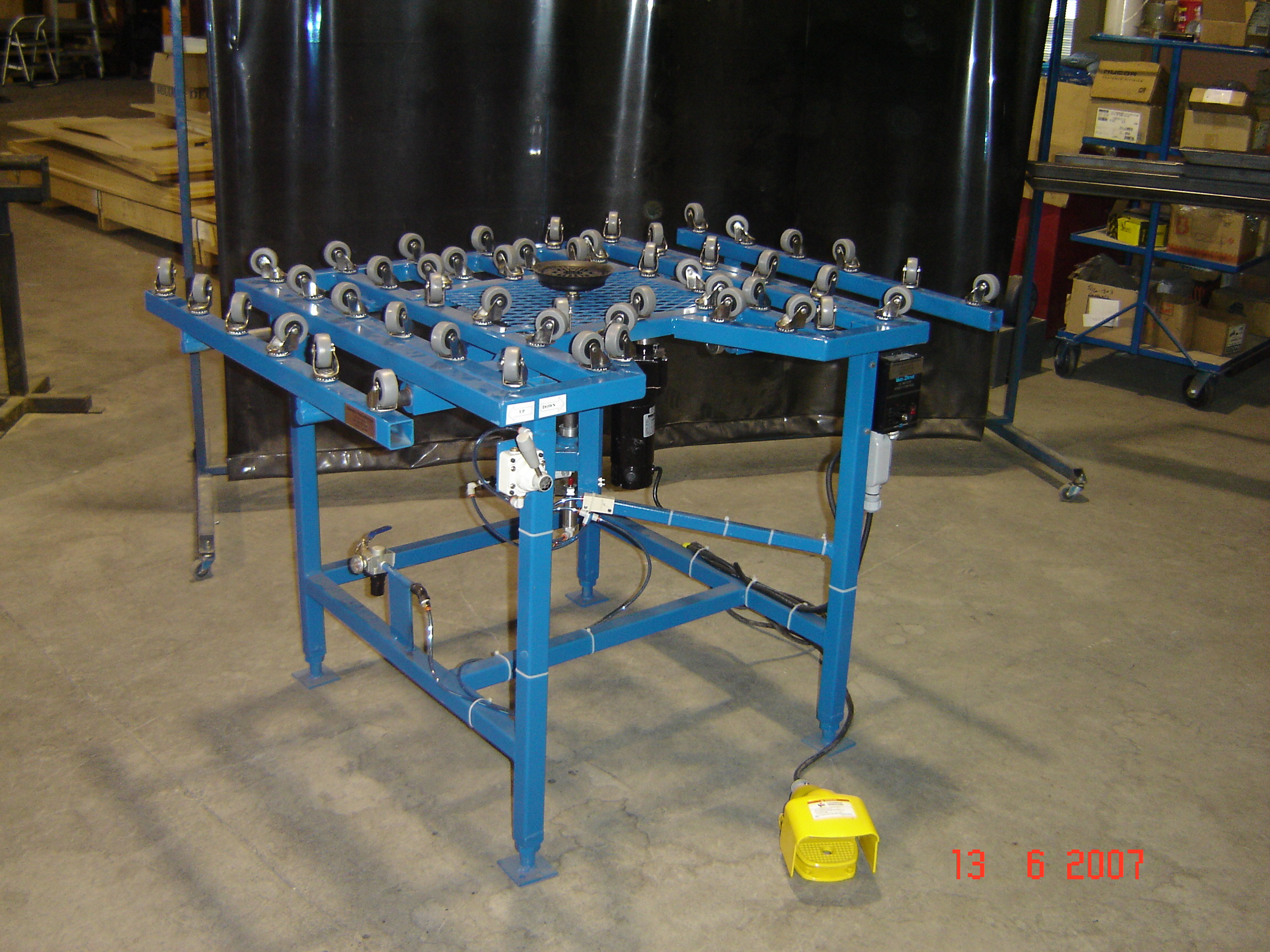 Sealing Table