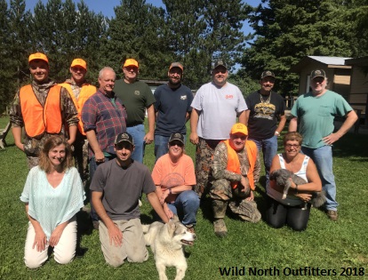 https://0901.nccdn.net/4_2/000/000/07e/139/2018-fall-ontario-black-bear-hunt-wild-north-outfitters-group-1.jpg