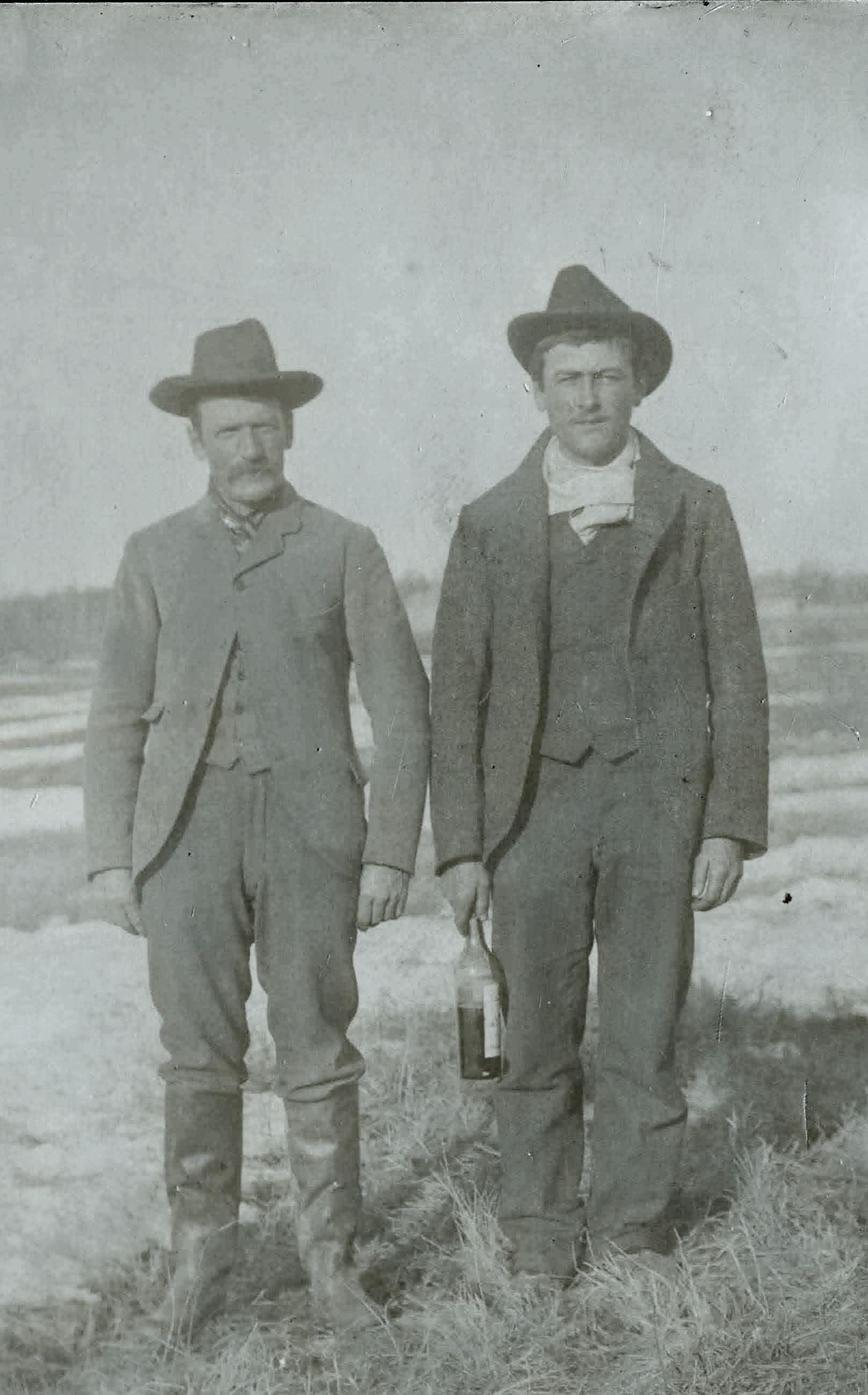 Anyone recognize these two men? There are no leads in the description and very little in the picture so far as we can tell!
990.4.64.01 / McAteer, Noreen
