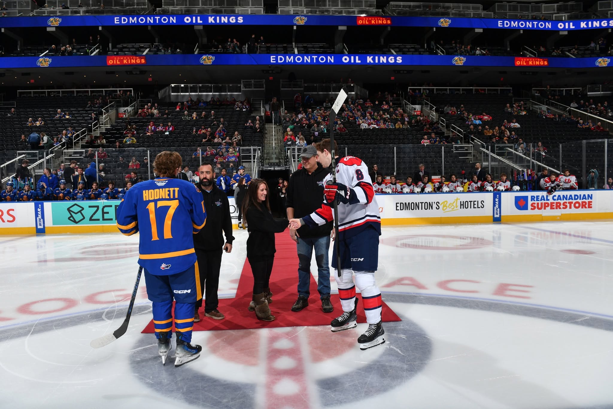 https://0901.nccdn.net/4_2/000/000/081/747/puck-2.jpg