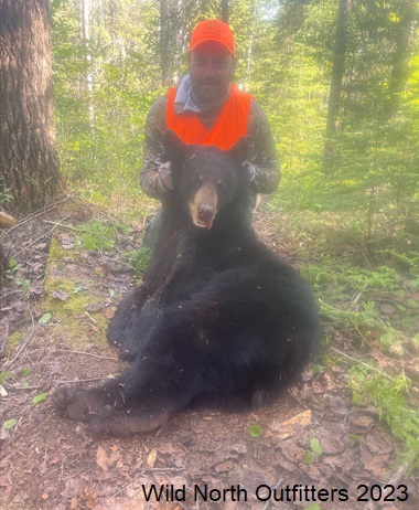 https://0901.nccdn.net/4_2/000/000/082/8ea/2023-spring-ontario-black-bear-hunt-wild-north-outfitters-benny.jpg