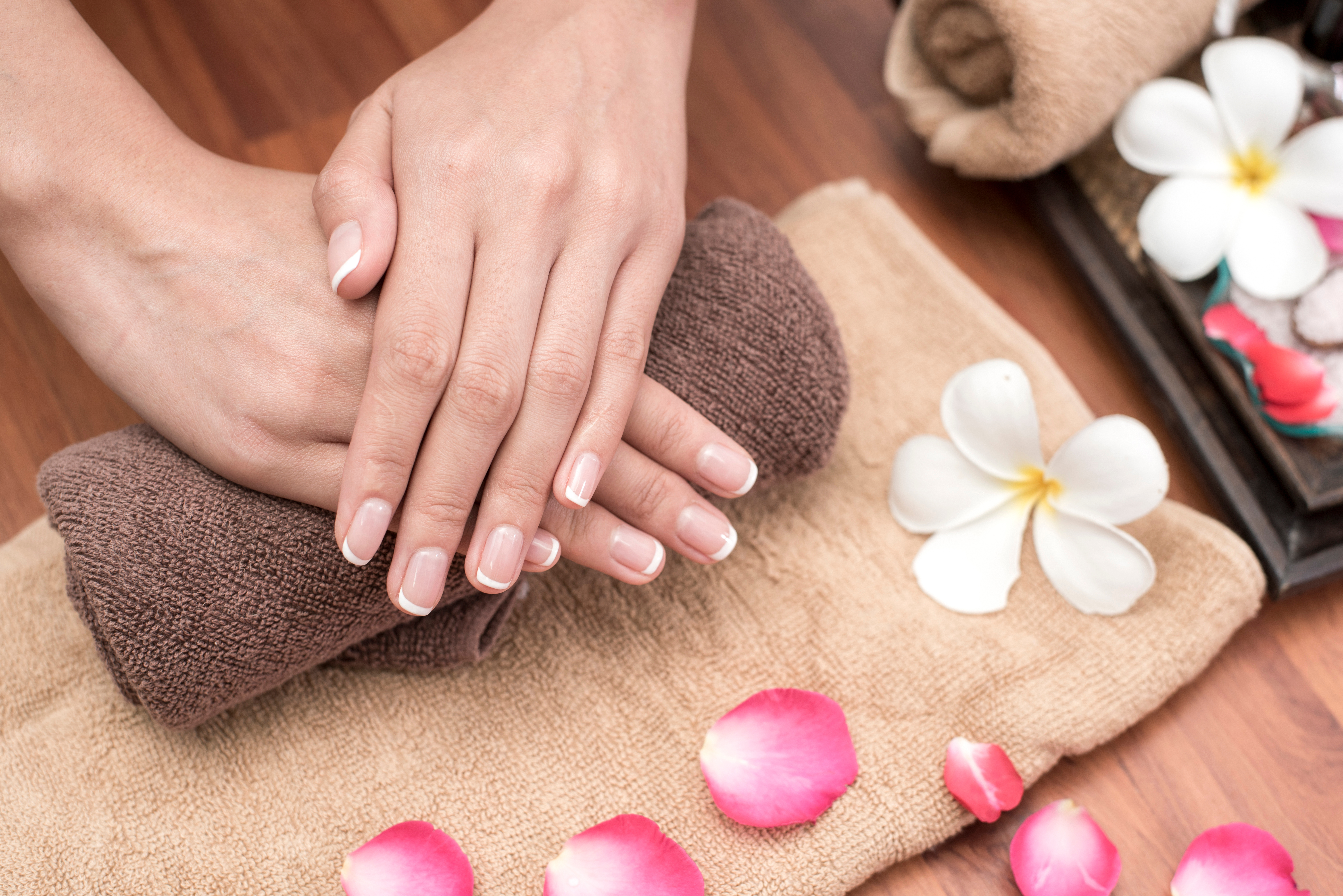 https://0901.nccdn.net/4_2/000/000/082/8ea/Canva---Hands-Spa.Manicure-concept-6016x4016.jpg