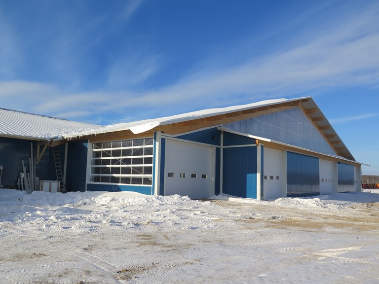 2016 Manitoba - Robot dairy barn