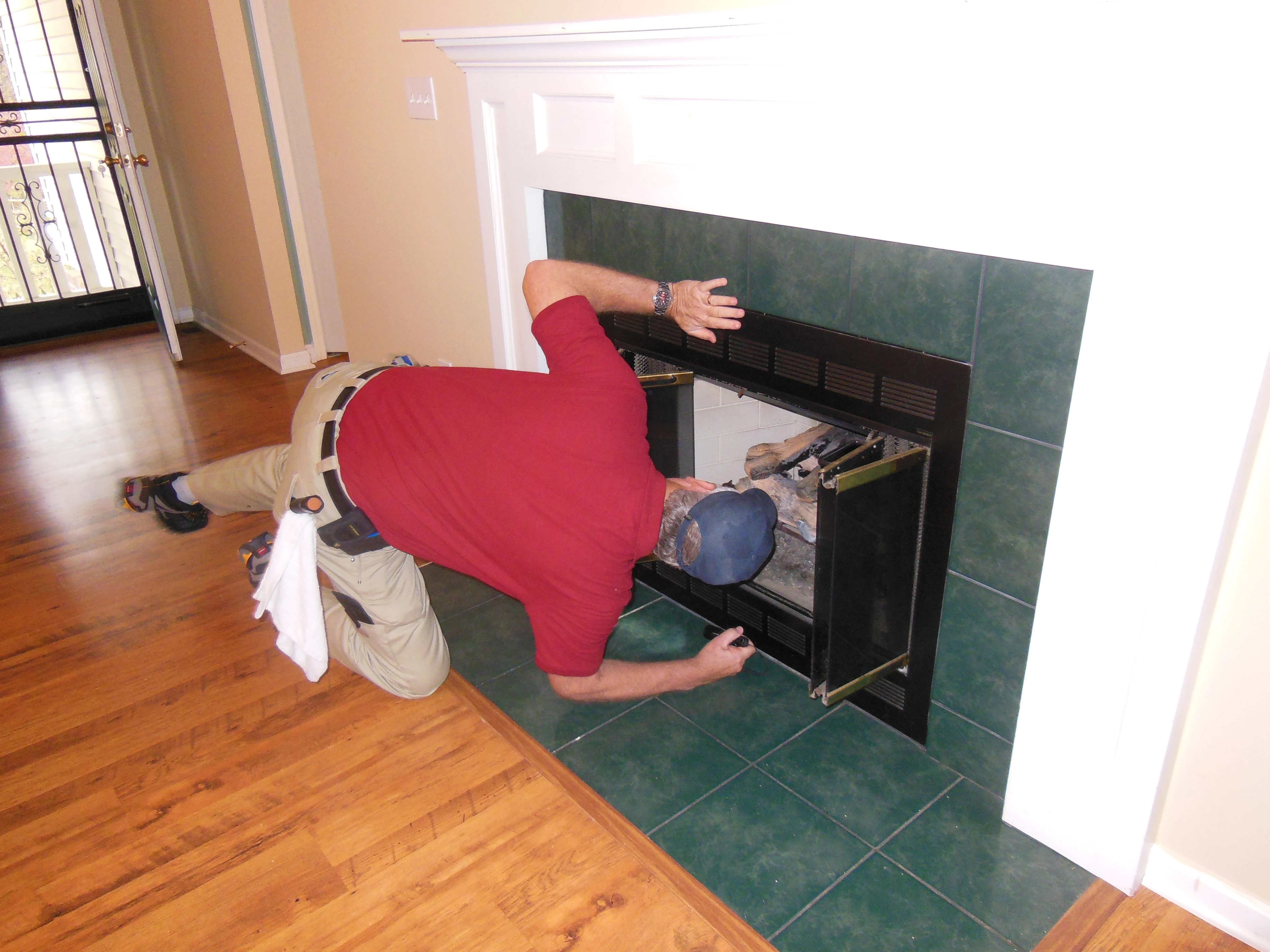 https://0901.nccdn.net/4_2/000/000/083/84e/fireplace-inspection.jpeg