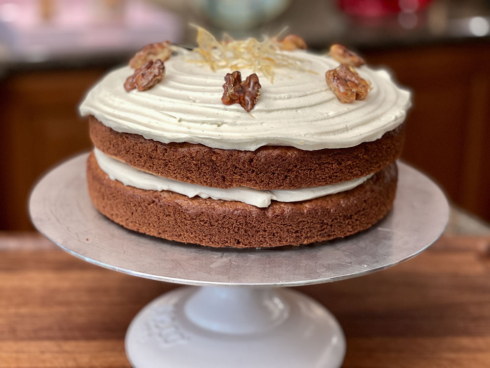 https://0901.nccdn.net/4_2/000/000/083/a27/carrot-cake-thumbnail-1-.jpeg