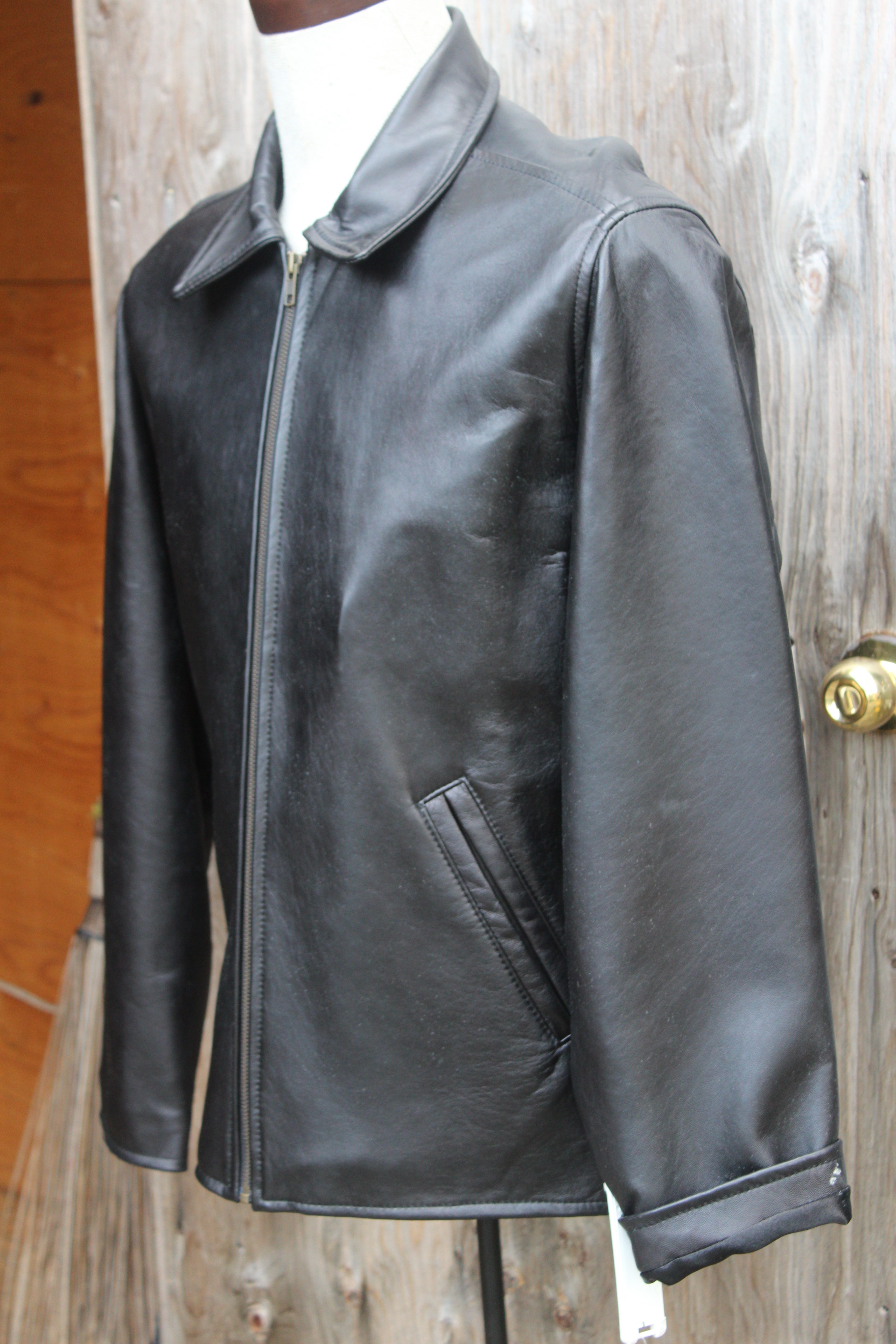 Black Leather- $199.95
Bainton's Tannery
Style #: 9720