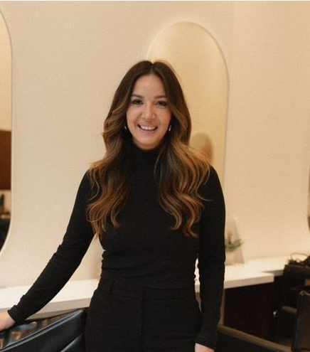 BROOKE
MASTER STYLIST