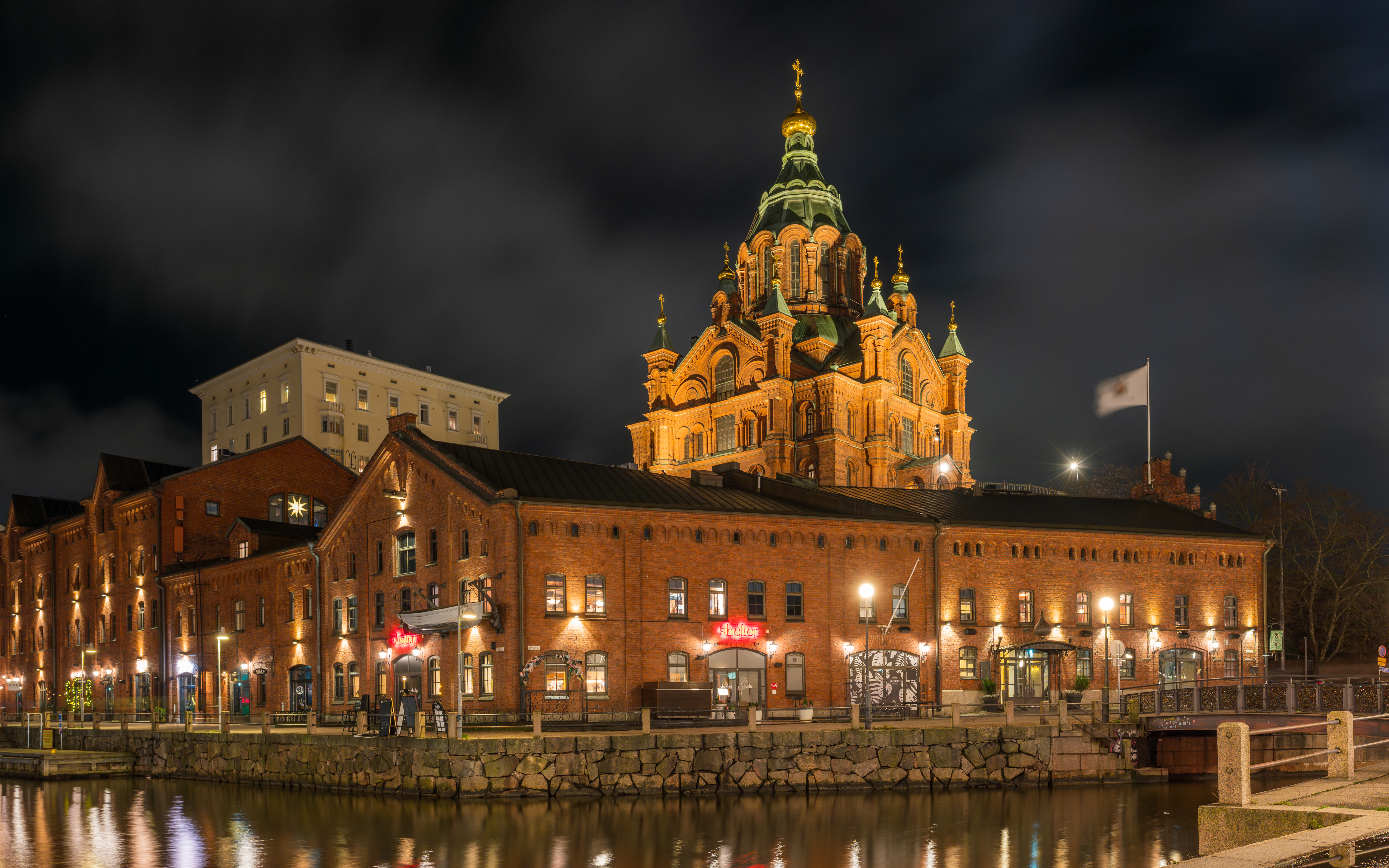 https://0901.nccdn.net/4_2/000/000/087/132/uspenskijkatedralen_november_2025_01.jpg