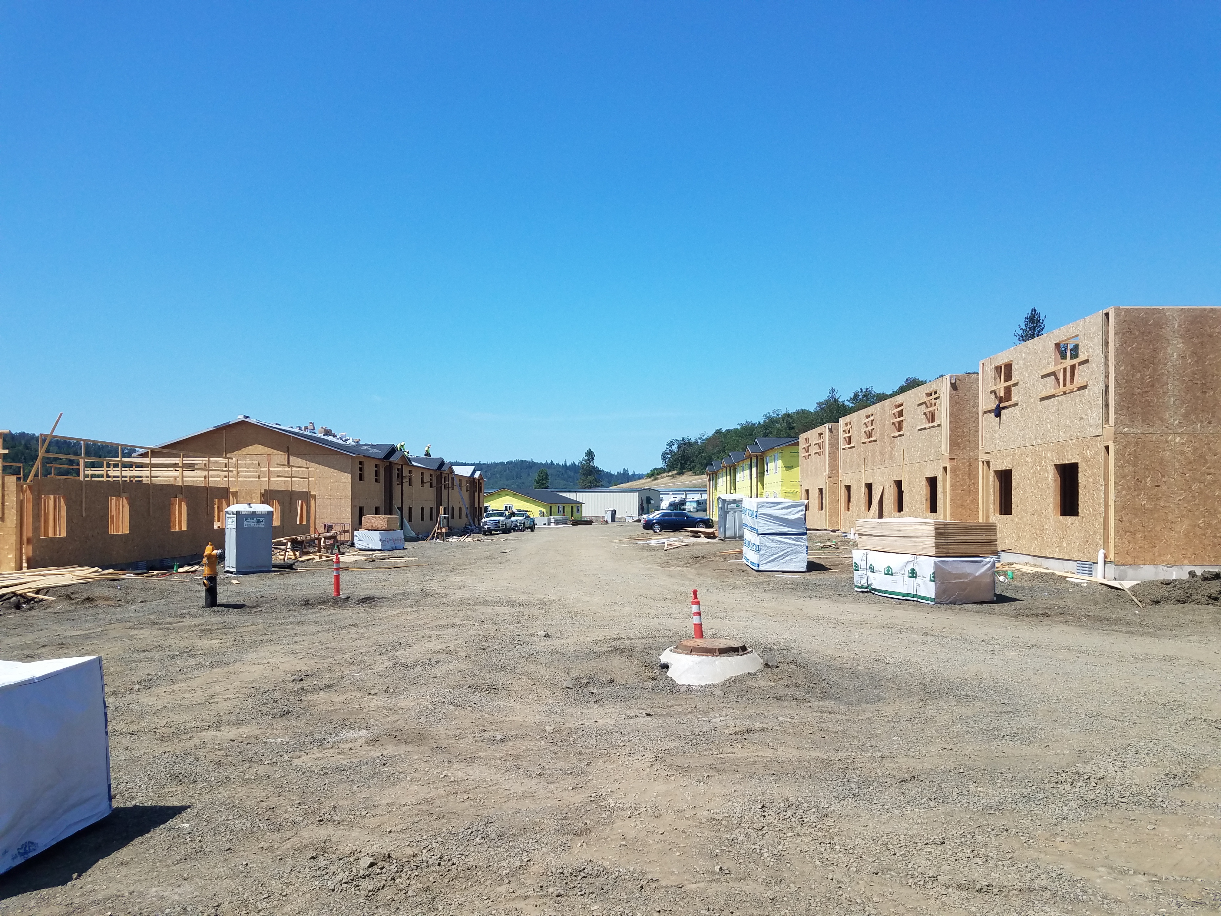 Oak Springs Apartments