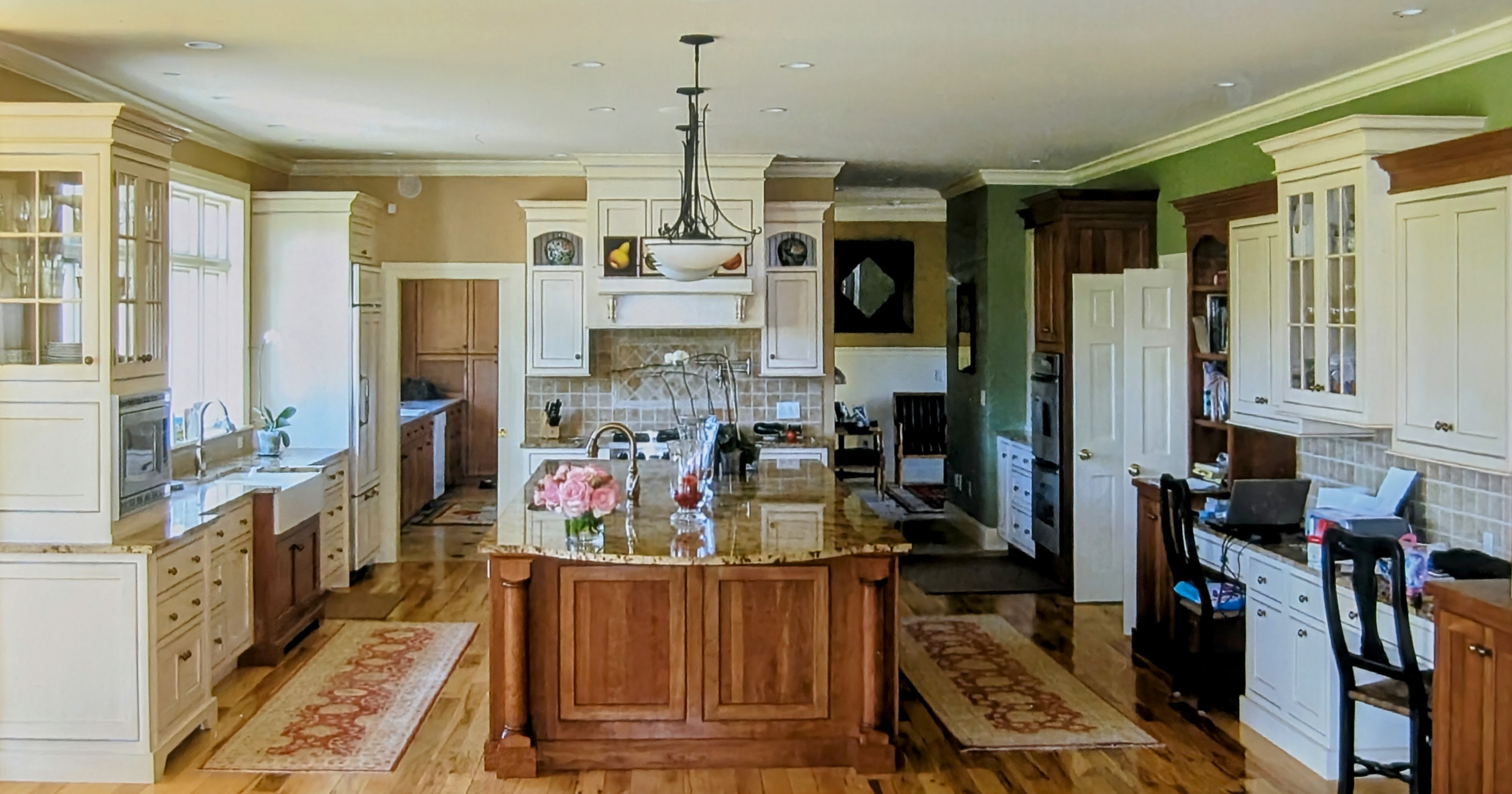 https://0901.nccdn.net/4_2/000/000/088/21d/colella-kitchen.jpg