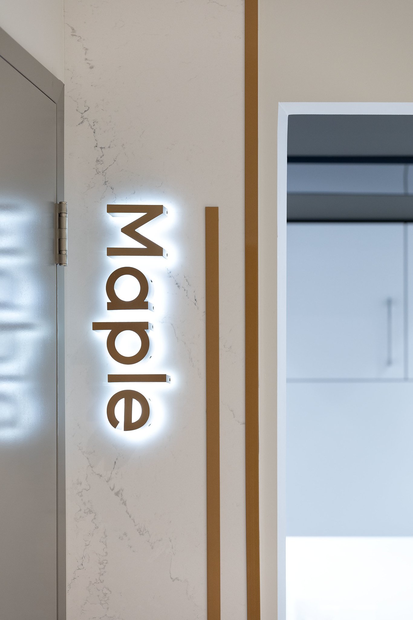 https://0901.nccdn.net/4_2/000/000/088/aad/rd-lighting-detail-5-x4.jpg