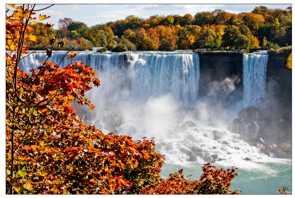 Couleurs d'automne 
sur les Chutes 
Niagara - section 
américaine - Octobre 
2009
