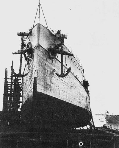 https://0901.nccdn.net/4_2/000/000/08b/254/Prinz_Eugen_07-400x497.jpg